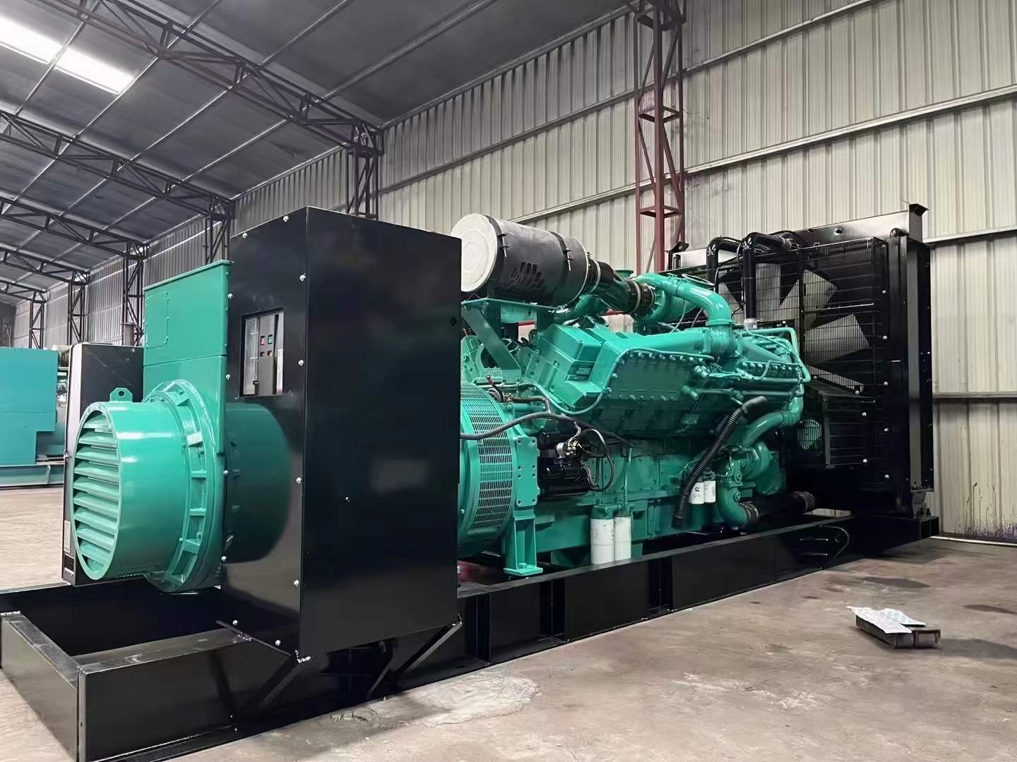 开化如何降低 800kW 柴油发电机输出电流的波动？